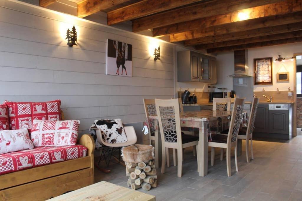 Chalet Cosy Renove Avec Vue Sur Le Lac เลส์ อองเจลส์ ภายนอก รูปภาพ